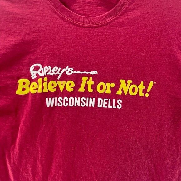 Ripley's Believe It Or Not Shirt Adult Medium Red Wisconsin Dells Cotton Casual - Picture 2 of 11